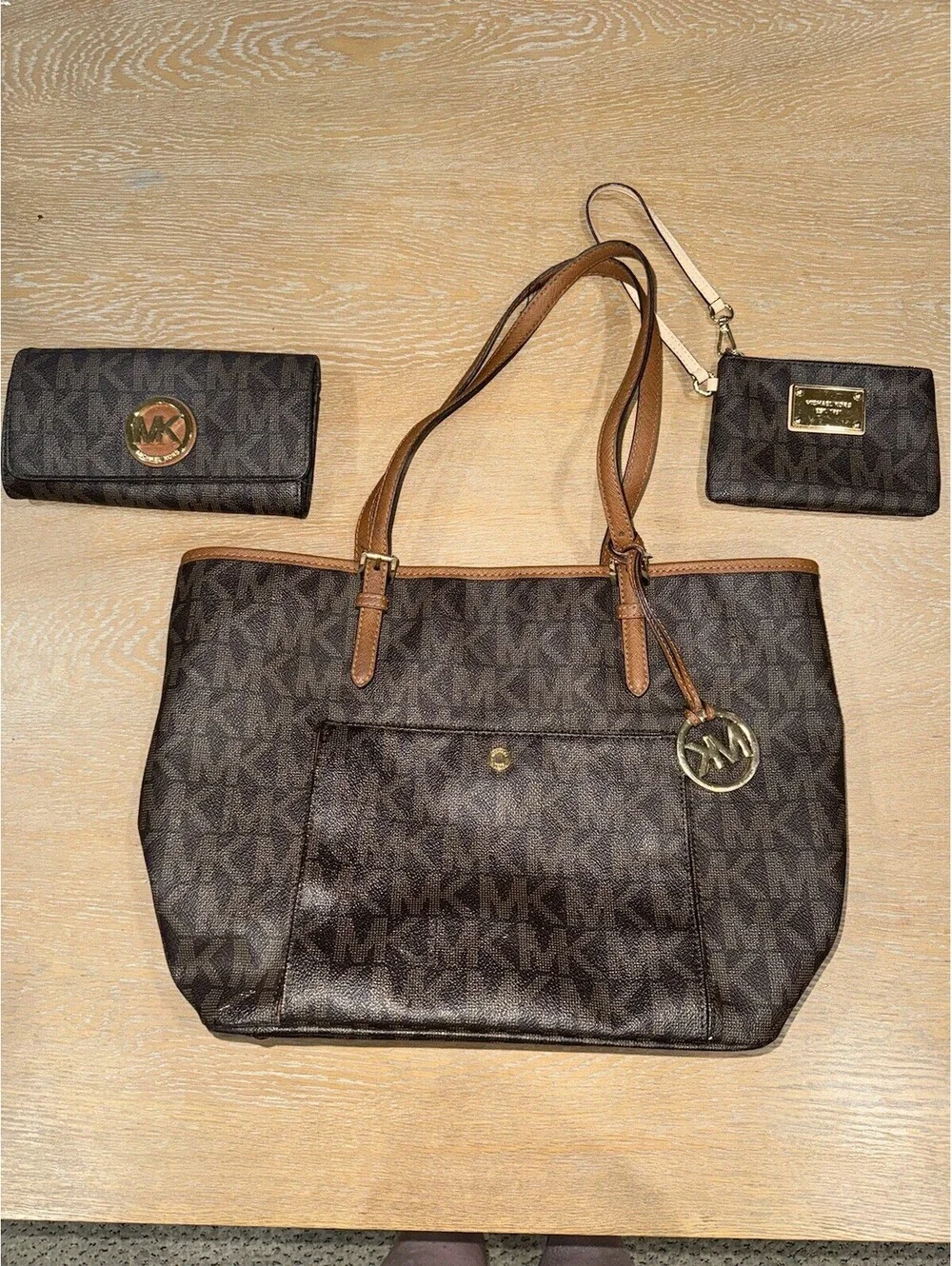 Michael Kors Jet Set Signature Snap-Pocket Tote Brown MK monogram Wallet Pouch